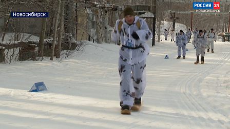 В Новосибирске охотники показали мастерство скорости и меткости за снегоход