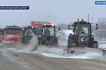 В Новосибирской области дорожники ликвидируют последствия большого снегопада